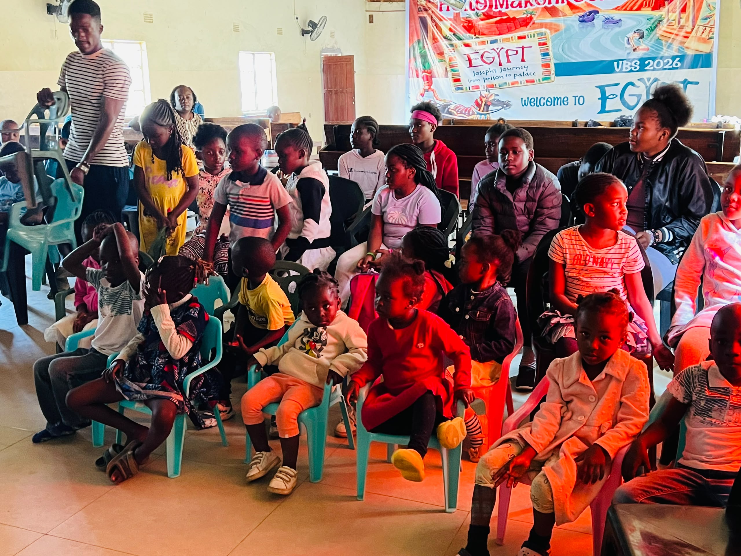 Beginners class gathered for their first songs of the day